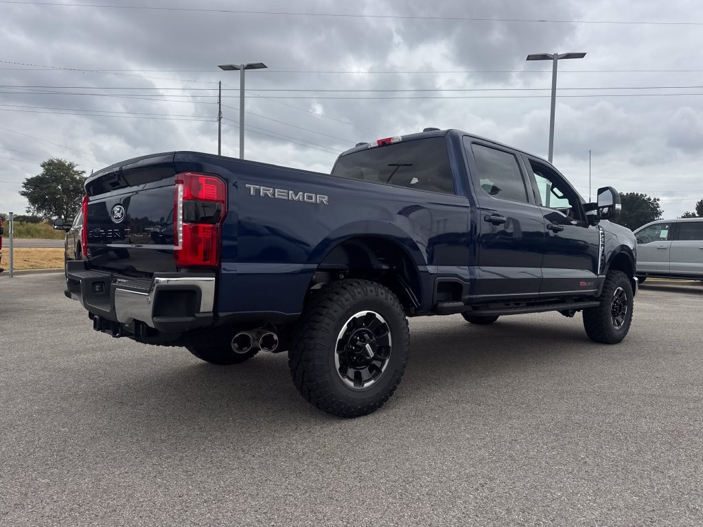 New 2027 Ford F250 XLT w/ XLT Premium Package AWD/4WD image 6
