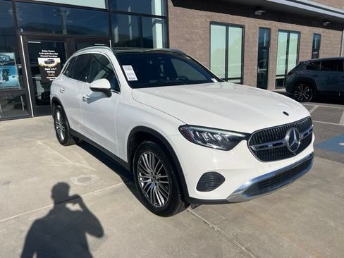 Used 2024 Mercedes-Benz GLC 300 4MATIC image 2