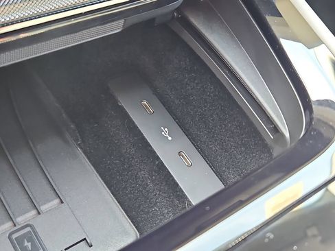 Certified 2025 Porsche Cayenne Coupe AWD/4WD image 22
