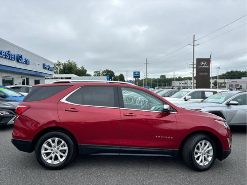 Certified 2018 Chevrolet Equinox LT w/ Sun & Infotainment Package FWD image 3