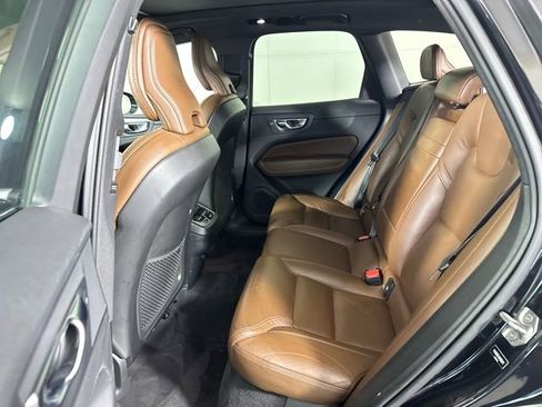 Used 2022 Volvo XC60 B6 Inscription w/ Advanced Package image 24