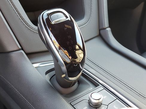 Used 2024 Cadillac XT5 Luxury image 16