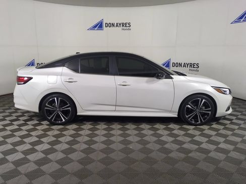 Used 2021 Nissan Sentra SR w/ SR Premium Package FWD image 9