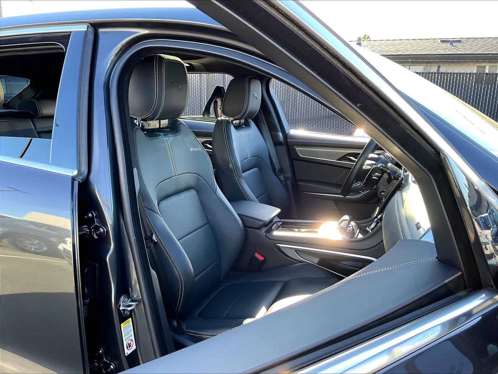 Used 2026 Jaguar F-PACE R-Dynamic S AWD/4WD image 10