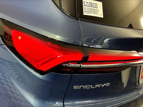 Used 2025 Buick Enclave Preferred image 11