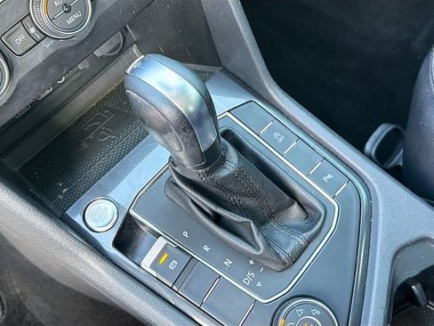 Used 2020 Volkswagen Tiguan SEL w/ 3rd Row Seat Package image 29