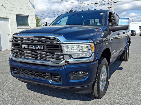 Used 2024 RAM 3500 Limited AWD/4WD image 40