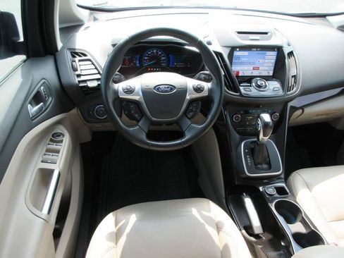 Used 2017 Ford C-MAX Energi Titanium w/ Equipment Group 501A FWD image 15