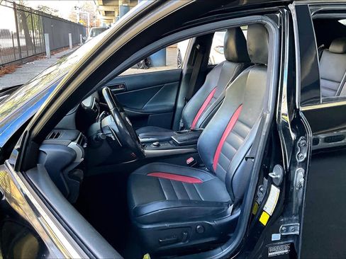 Used 2019 Lexus IS 300 F Sport image 7