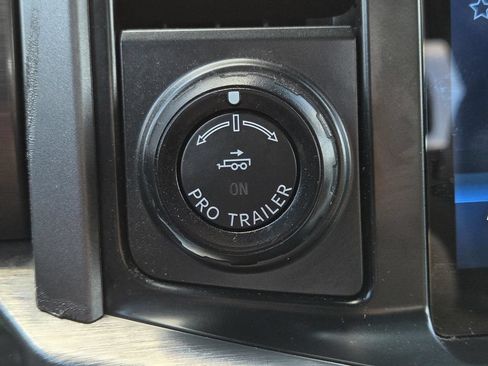 Used 2021 Ford F150 Lariat w/ Trailer Tow Package AWD/4WD image 31