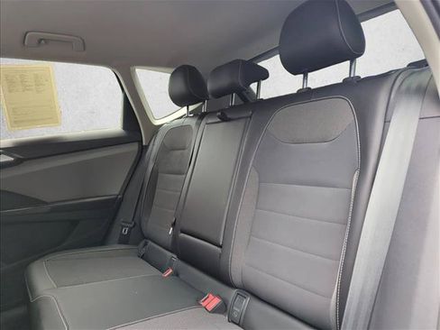 Used 2023 Volkswagen Taos SE FWD image 17