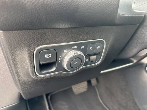 Used 2023 Mercedes-Benz GLB 250 4MATIC image 15