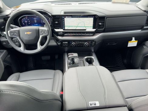 Certified 2026 Chevrolet Silverado 1500 LTZ w/ Technology Package RWD image 16