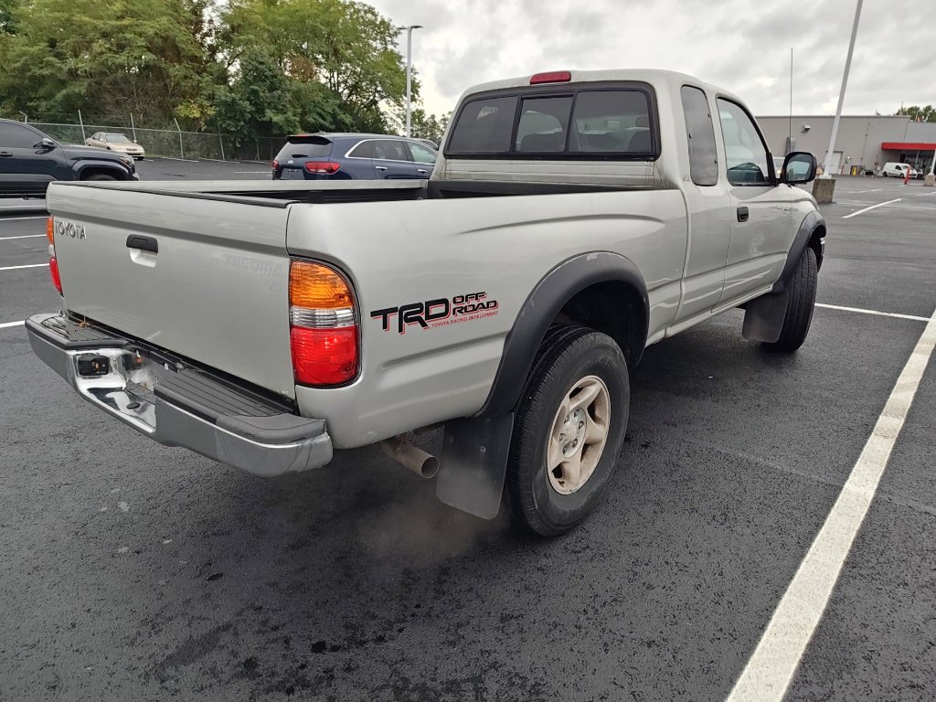 Used 2002 Toyota Tacoma PreRunner RWD image 4