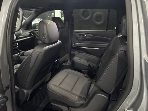 Used 2024 Chevrolet Traverse LT w/ Midnight/Sport Edition AWD/4WD image 28