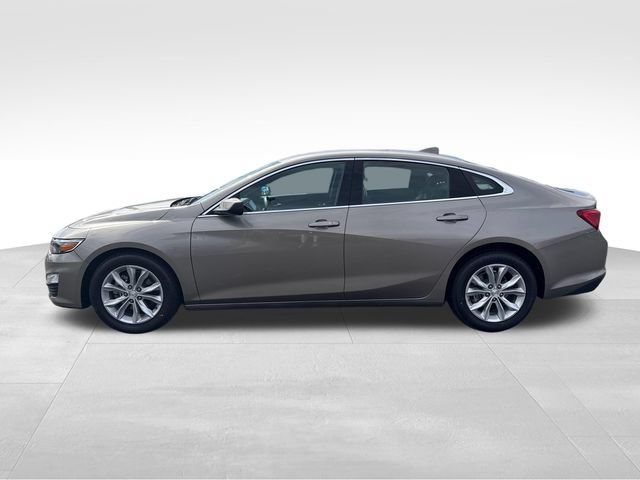 Used 2025 Chevrolet Malibu LT FWD image 2