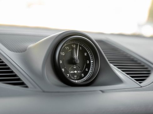 Certified 2026 Porsche Macan image 24