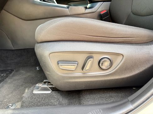 Used 2024 Toyota RAV4 XLE AWD/4WD image 15