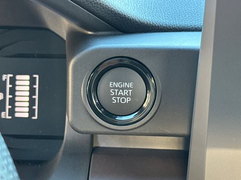 New 2025 Toyota Tacoma SR5 image 31