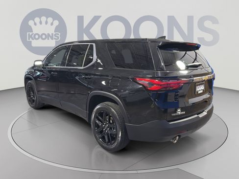 Used 2023 Chevrolet Traverse LS FWD image 4