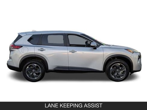 Used 2025 Nissan Rogue SV AWD/4WD image 5