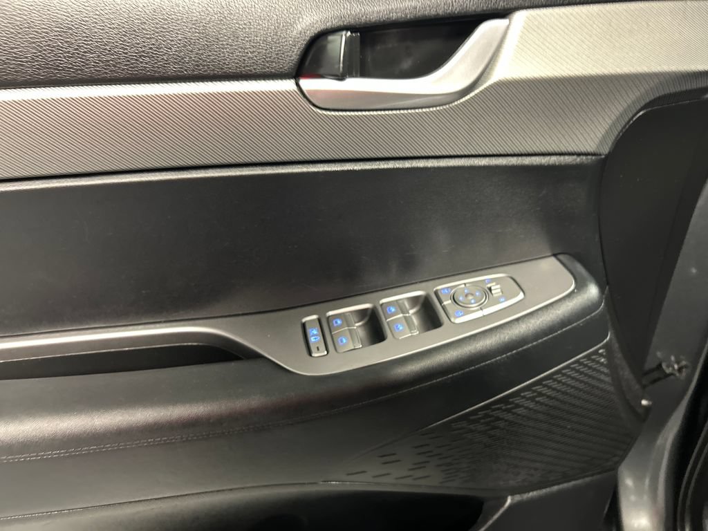 Used 2025 Hyundai Palisade SEL FWD image 12