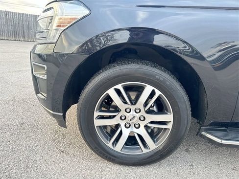 Certified 2022 Ford Expedition Limited image 23