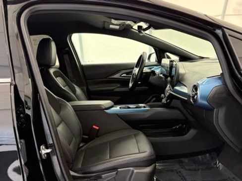 Used 2024 Chevrolet Equinox EV LT AWD/4WD image 21