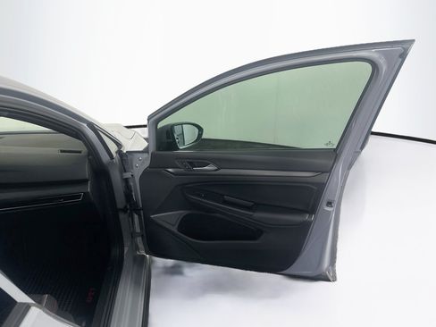 Used 2022 Volkswagen GTI SE FWD image 33