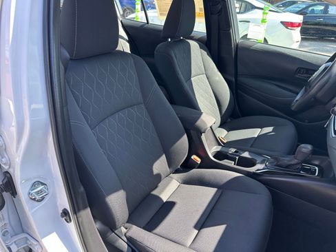 Used 2025 Toyota Corolla LE image 34