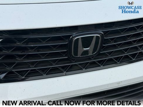 Used 2025 Honda Accord Sport image 11