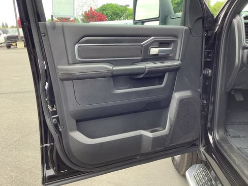 Used 2026 RAM 2500 Big Horn AWD/4WD image 9