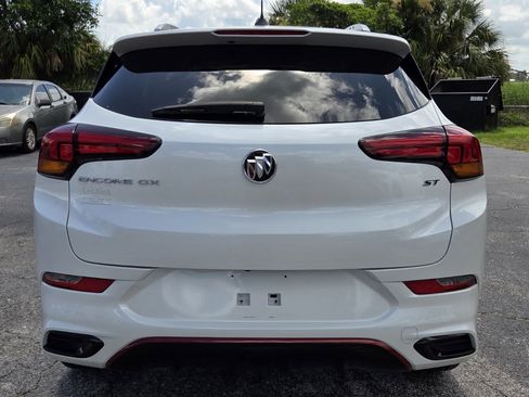 Certified 2022 Buick Encore GX Select w/ Sport Touring Package FWD image 4