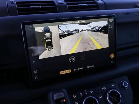 Used 2023 Land Rover Defender 110 V8 image 19