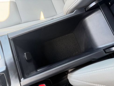 Certified 2025 Toyota Camry SE AWD/4WD image 23