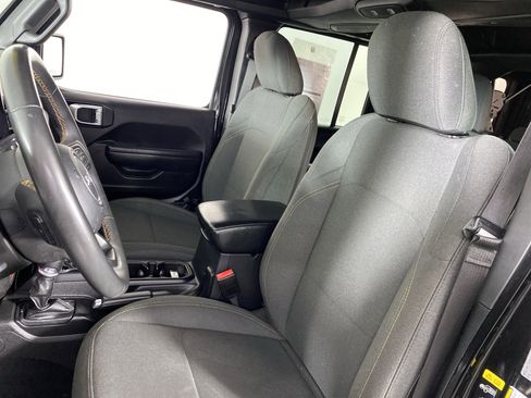 Used 2024 Jeep Wrangler Unlimited AWD/4WD image 16