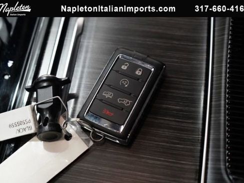 Used 2023 Jeep Wagoneer Series III w/ Preferred Equipment Group image 36