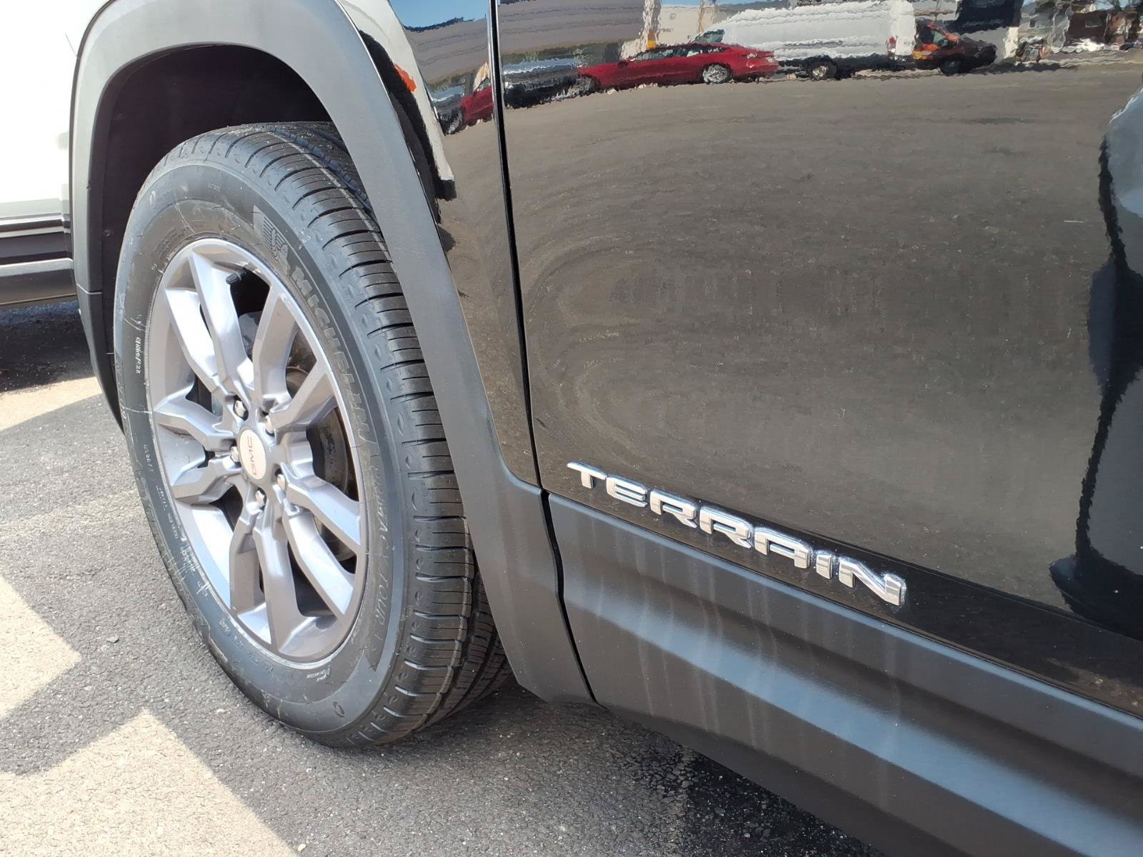 Used 2023 GMC Terrain SLT AWD/4WD image 8