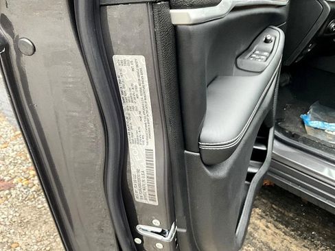 New 2025 Jeep Grand Cherokee L Limited image 38