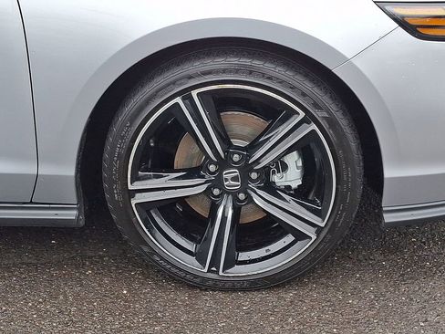 Used 2025 Honda Accord Sport image 8