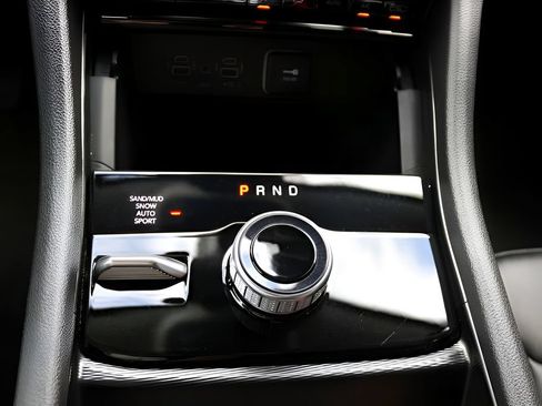 Used 2024 Jeep Grand Cherokee Limited AWD/4WD image 23