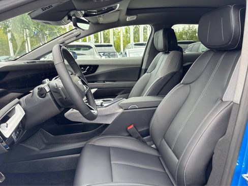 New 2026 Cadillac Optiq Luxury 1 RWD image 9