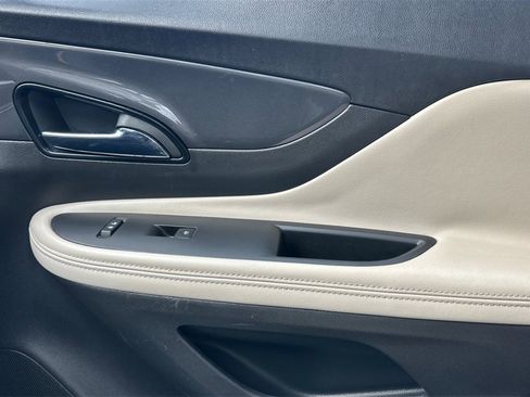 Used 2020 Buick Encore Preferred w/ Safety Package image 19