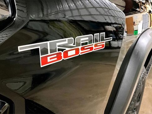 Certified 2024 Chevrolet Colorado Trail Boss w/ Technology Package image 27