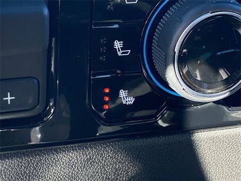 Used 2025 Chevrolet Silverado 1500 LTZ w/ LTZ Premium Package image 21