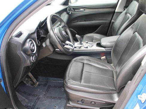 Used 2021 Alfa Romeo Stelvio Ti w/ Nero Edizione image 12