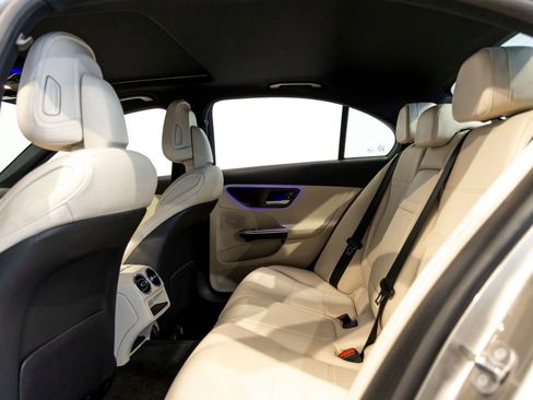 Used 2024 Mercedes-Benz C 300 Sedan image 23