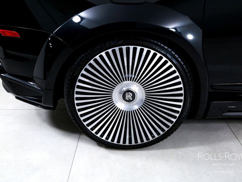 Used 2022 Rolls-Royce Cullinan image 38