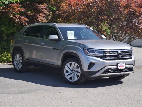 Used 2020 Volkswagen Atlas Cross Sport SE w/ Panoramic Sunroof Package AWD/4WD image 33