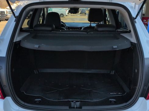 Used 2019 Chevrolet Trax LT w/ Redline Edition image 11